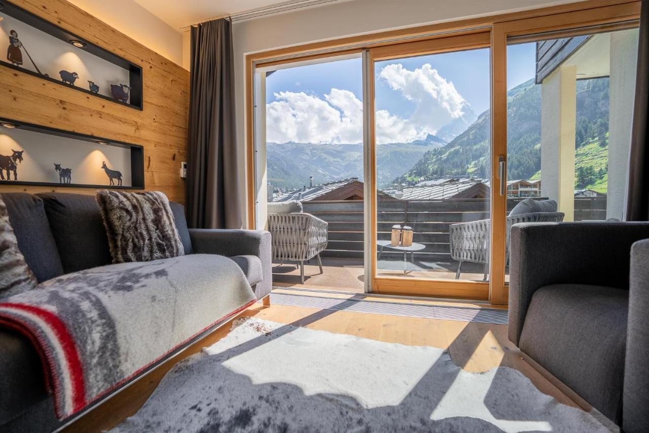 Moderne Wohnung Mit Ausblick Und Viel Sonne Zermatt Esterno foto